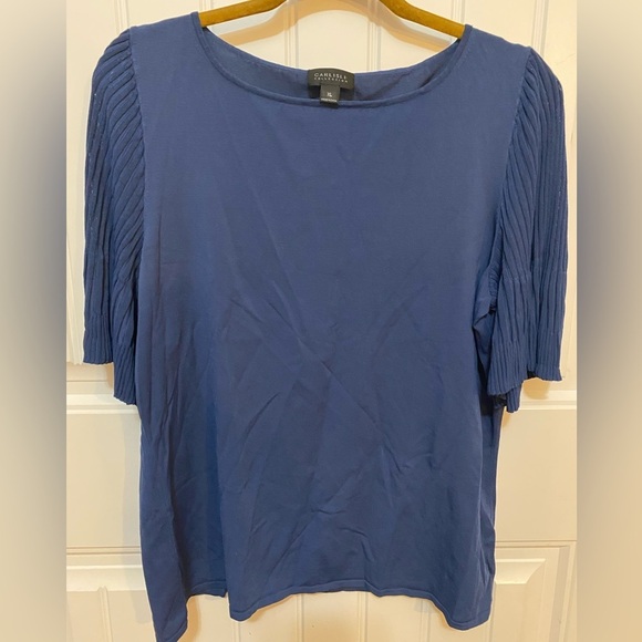 Carlisle Collection Blue short sleeve blouse with accordion sleeves - Picture 2 of 6